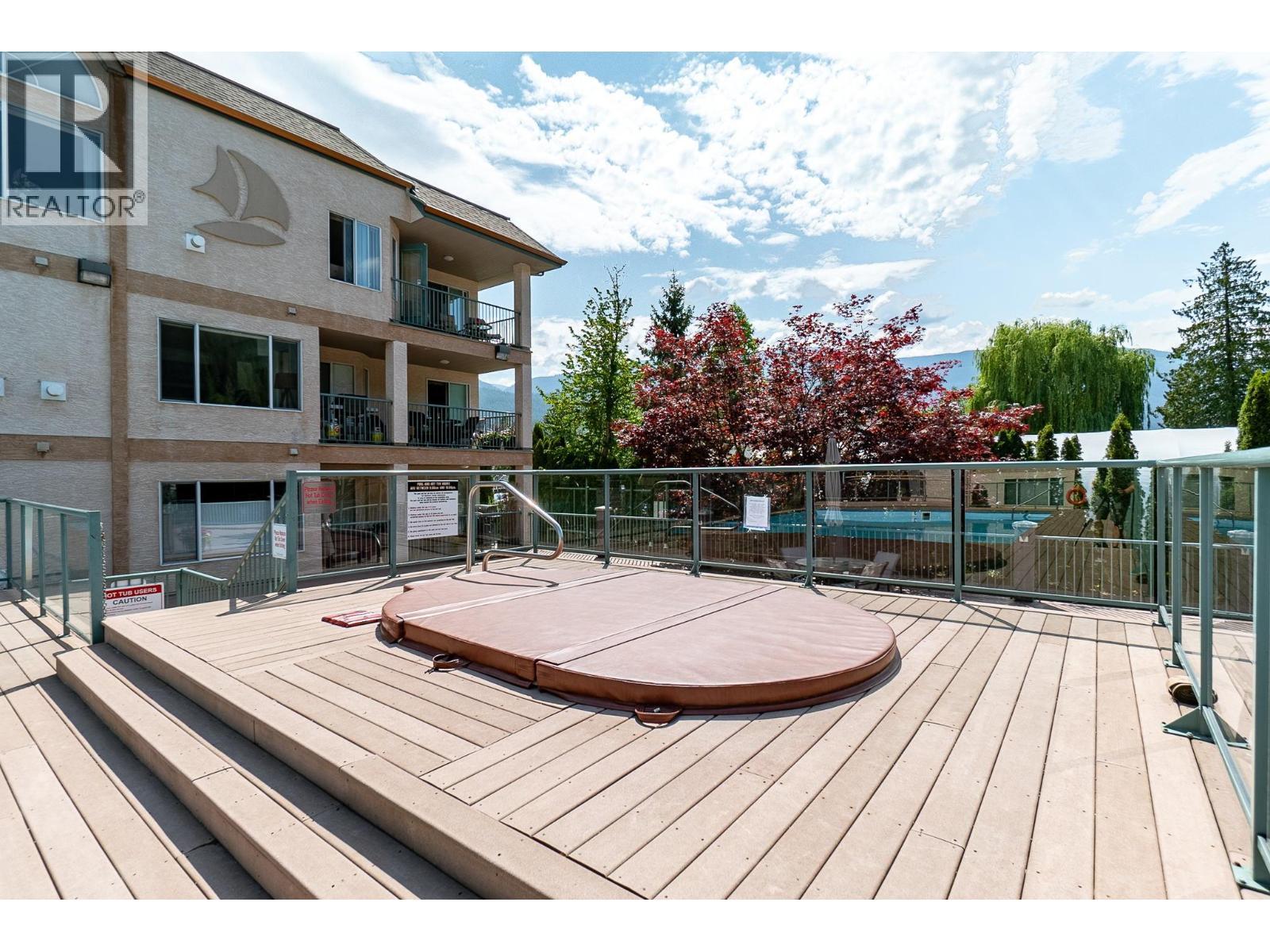 1002 Riverside Avenue Unit# 305, Sicamous, BC - Outdoor With Deck Patio Veranda