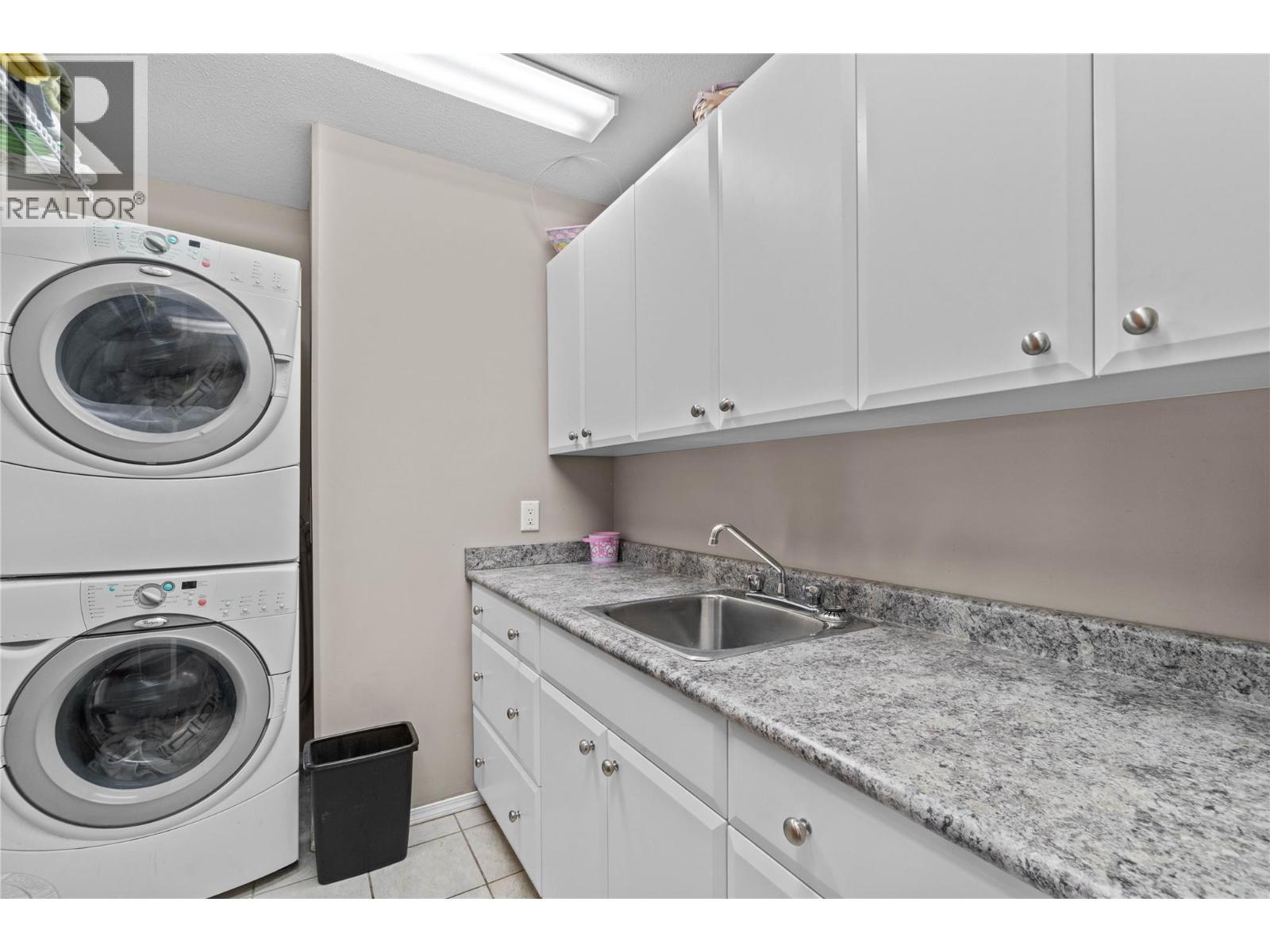 65 Furlong Road, Enderby, BC - Indoor Photo Showing Laundry Room