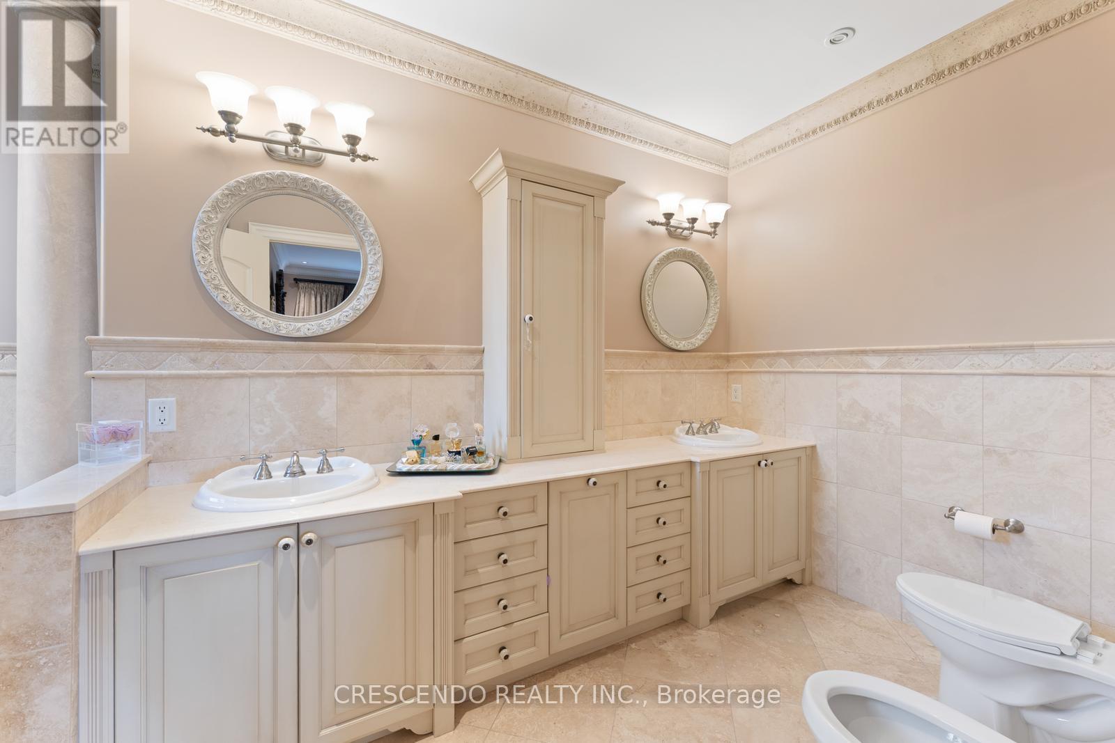 2 Prince Adam Court, King, ON - Indoor Photo Showing Bathroom