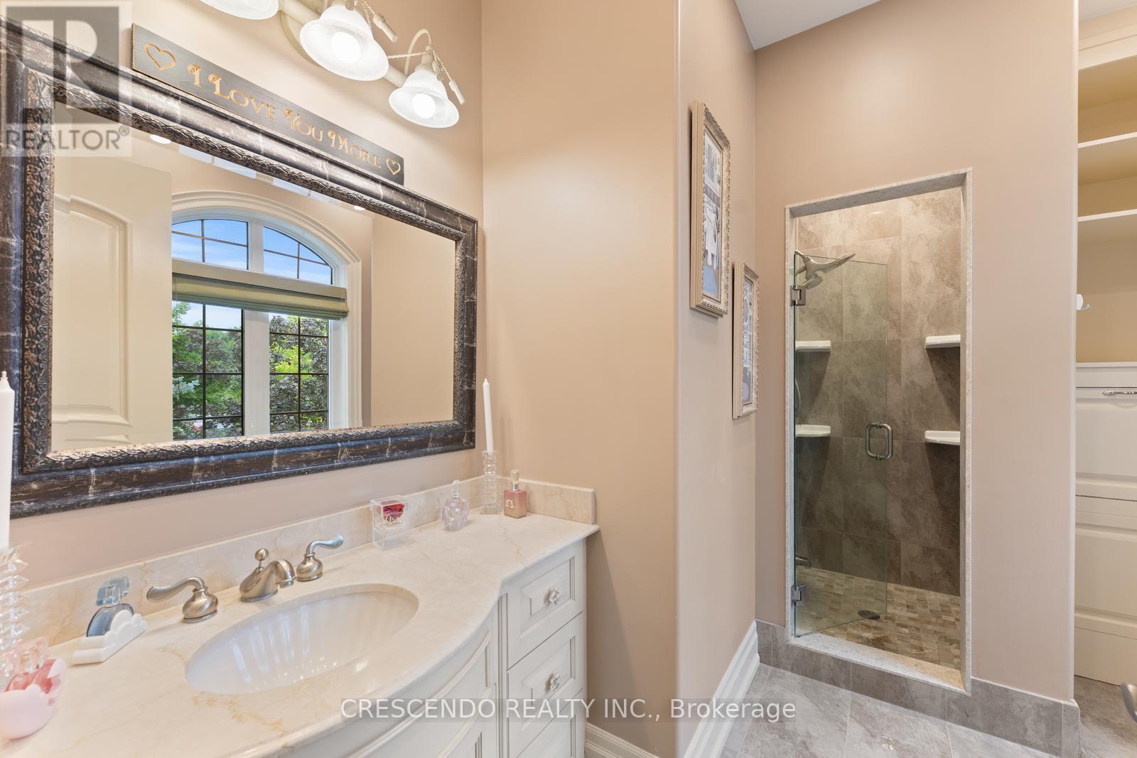 2 Prince Adam Court, King, ON - Indoor Photo Showing Bathroom