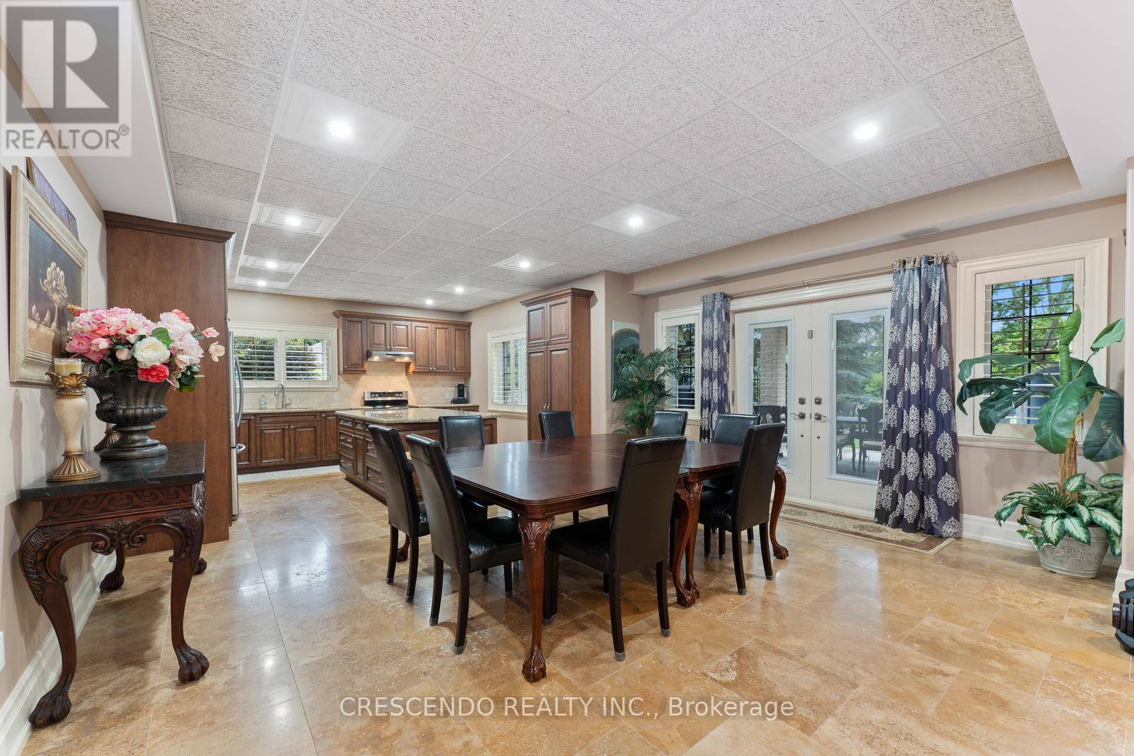 2 Prince Adam Court, King, ON - Indoor Photo Showing Dining Room