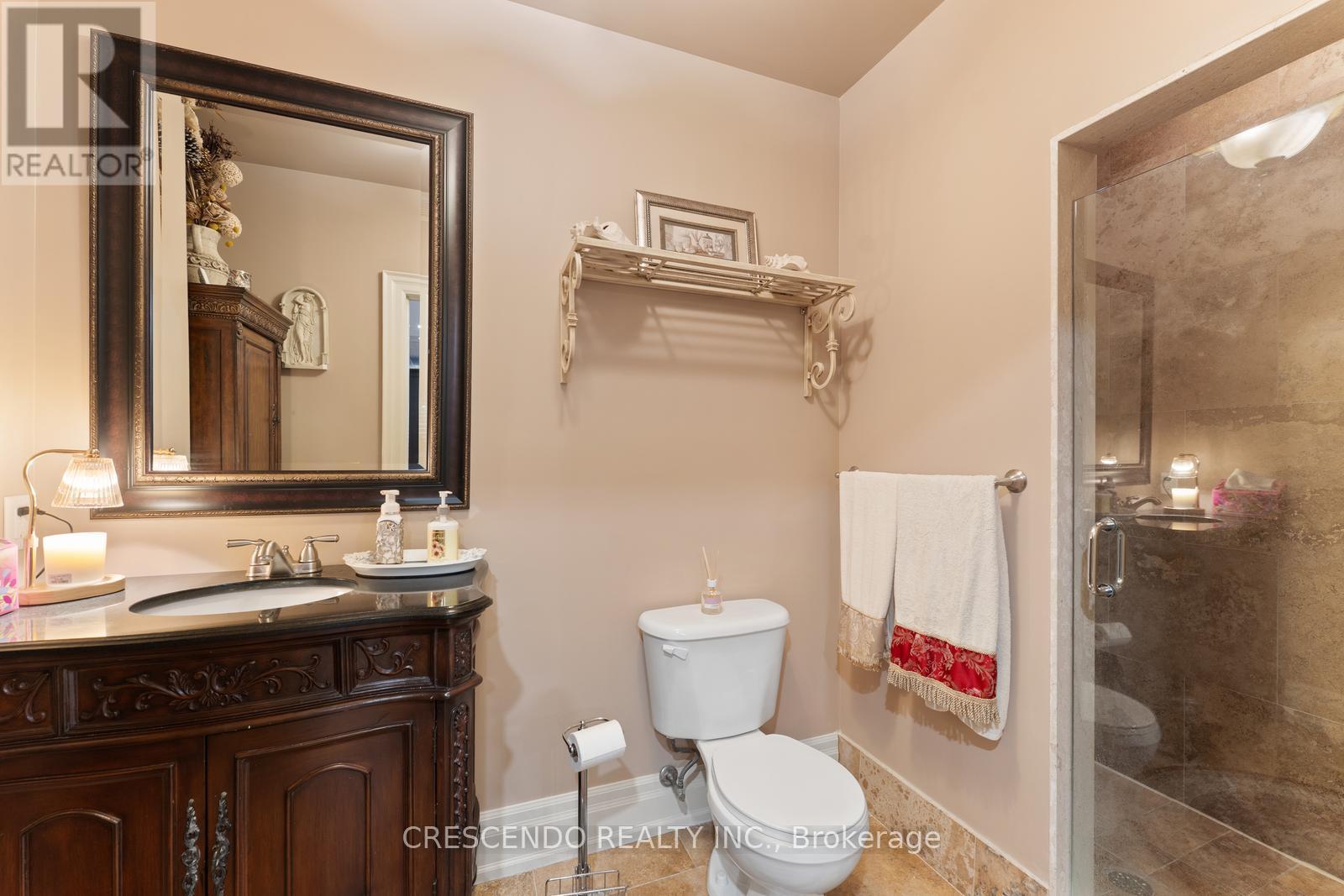 2 Prince Adam Court, King, ON - Indoor Photo Showing Bathroom