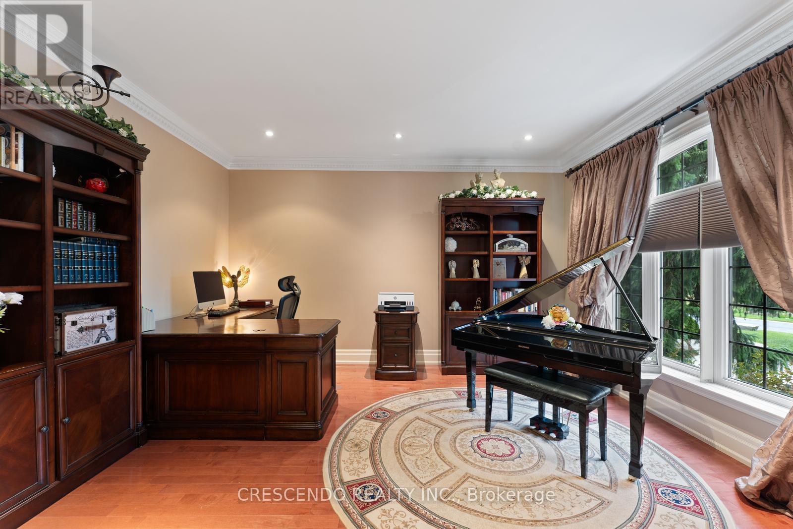 2 Prince Adam Court, King, ON - Indoor