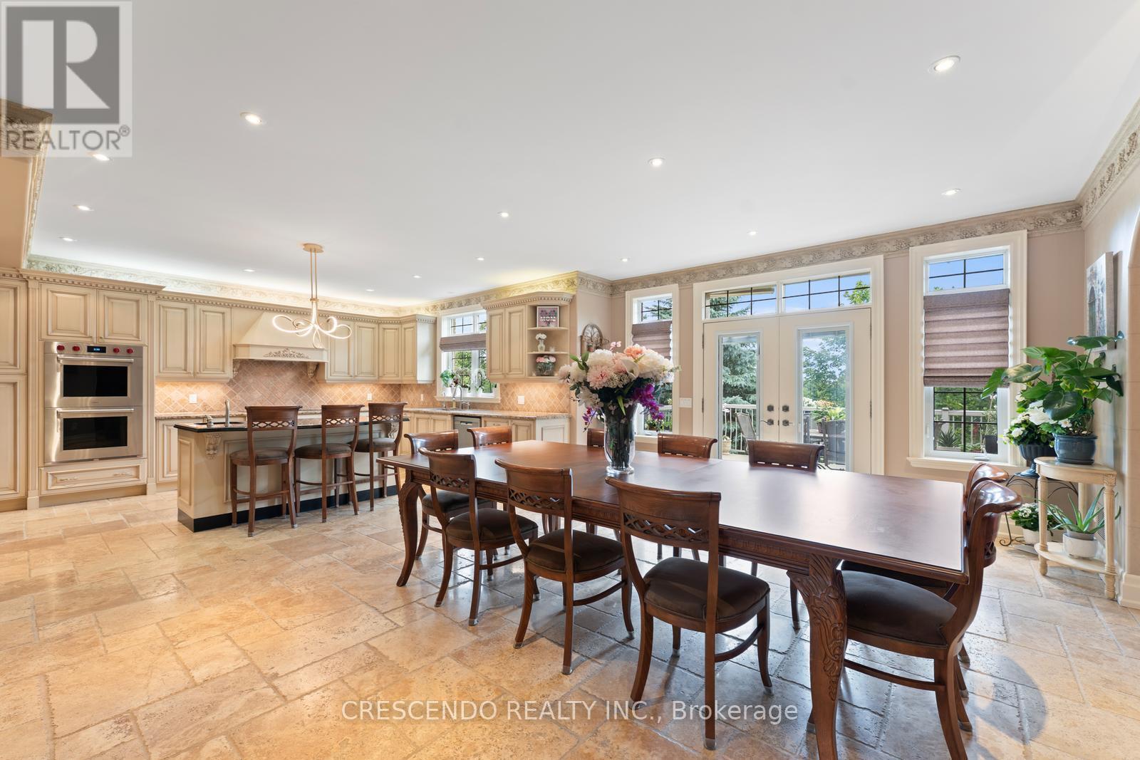 2 Prince Adam Court, King, ON - Indoor Photo Showing Dining Room