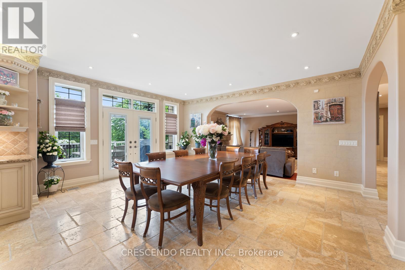 2 Prince Adam Court, King, ON - Indoor Photo Showing Dining Room