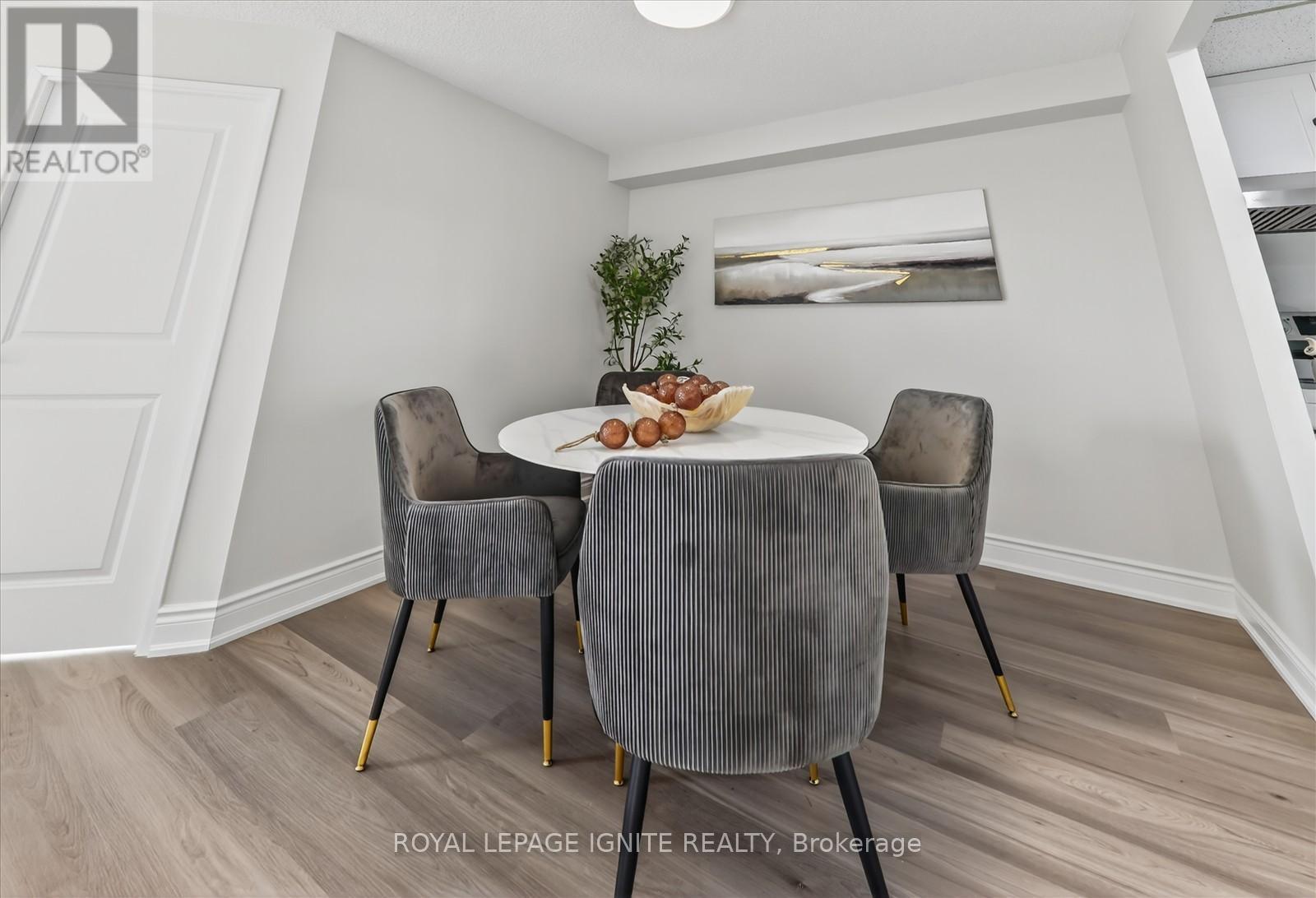 705 - 155 Hillcrest Avenue, Mississauga, ON - Indoor Photo Showing Dining Room