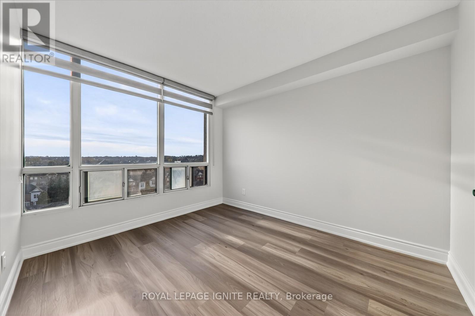 705 - 155 Hillcrest Avenue, Mississauga, ON - Indoor Photo Showing Other Room