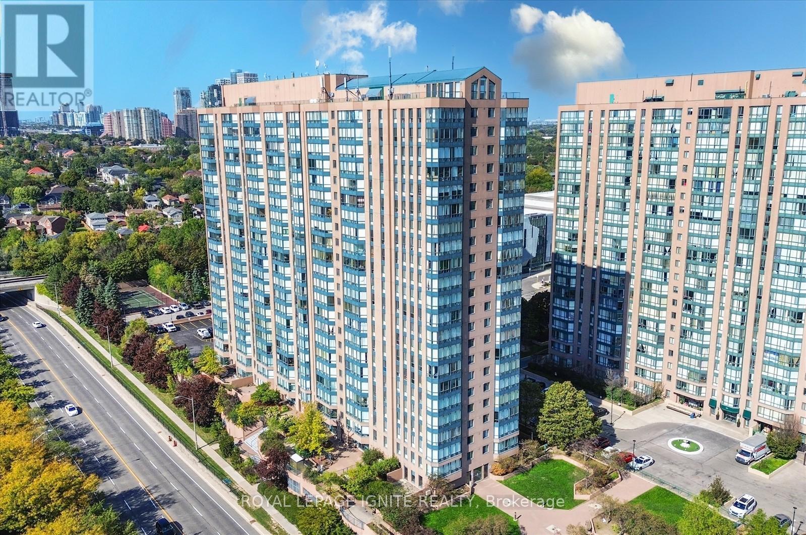705 - 155 Hillcrest Avenue, Mississauga, ON - Outdoor With Facade