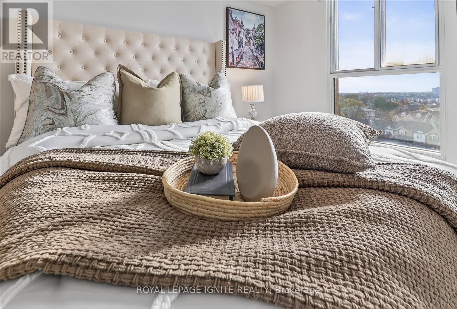 705 - 155 Hillcrest Avenue, Mississauga, ON - Indoor Photo Showing Bedroom