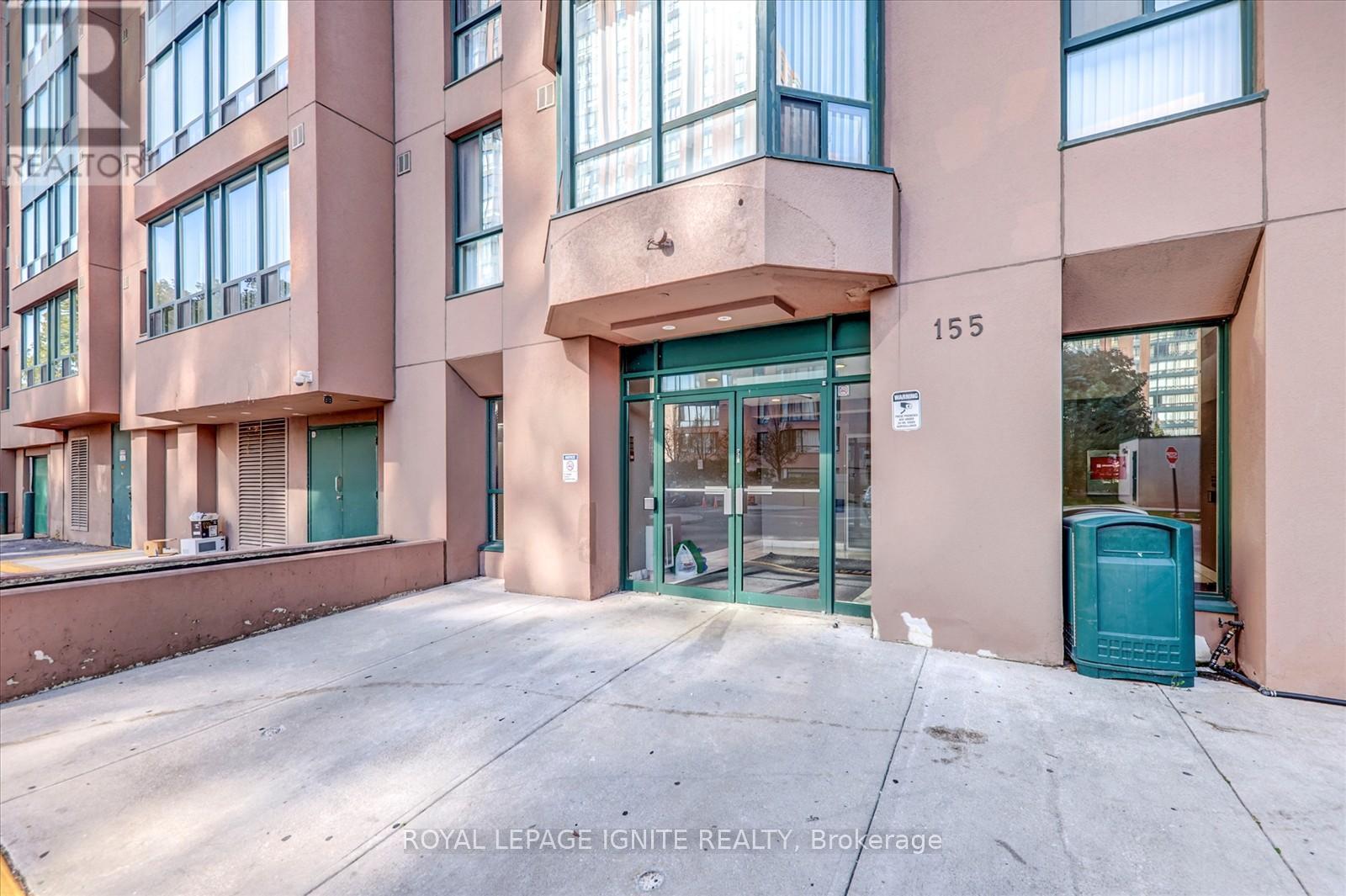 705 - 155 Hillcrest Avenue, Mississauga, ON - Outdoor With Exterior