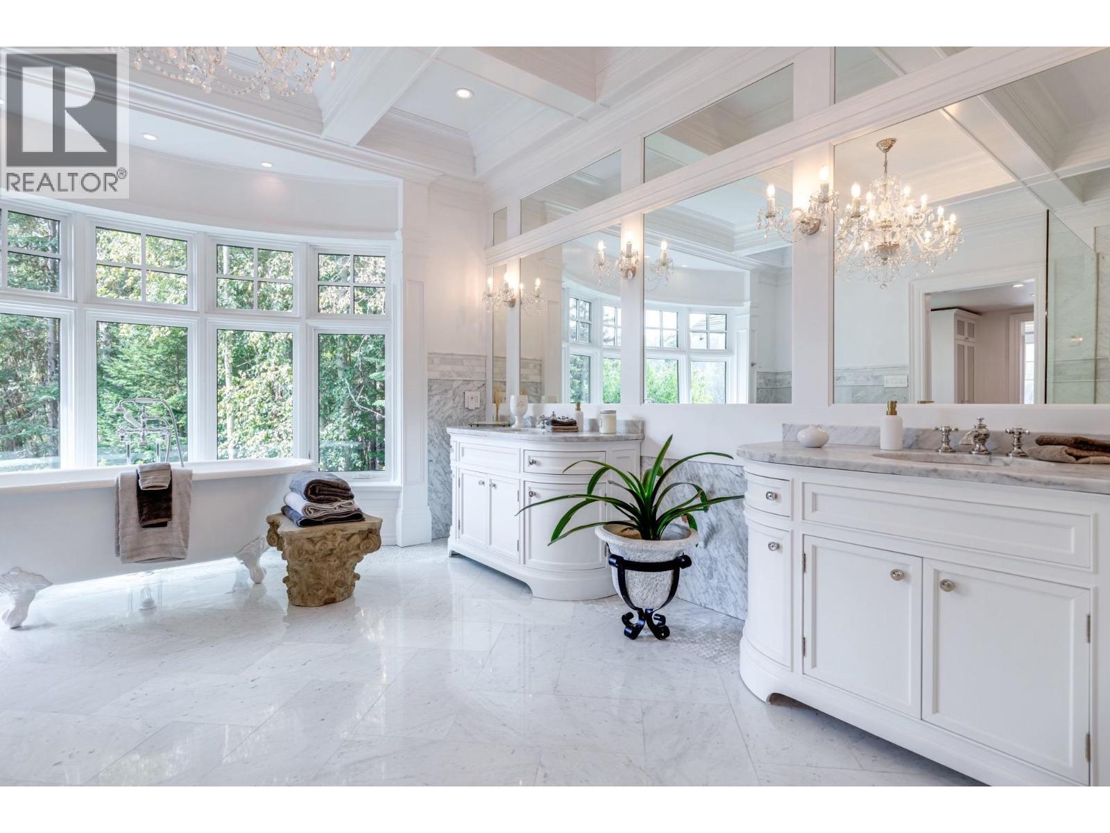 7015 Bench Drive, Prince George, BC - Indoor Photo Showing Bathroom
