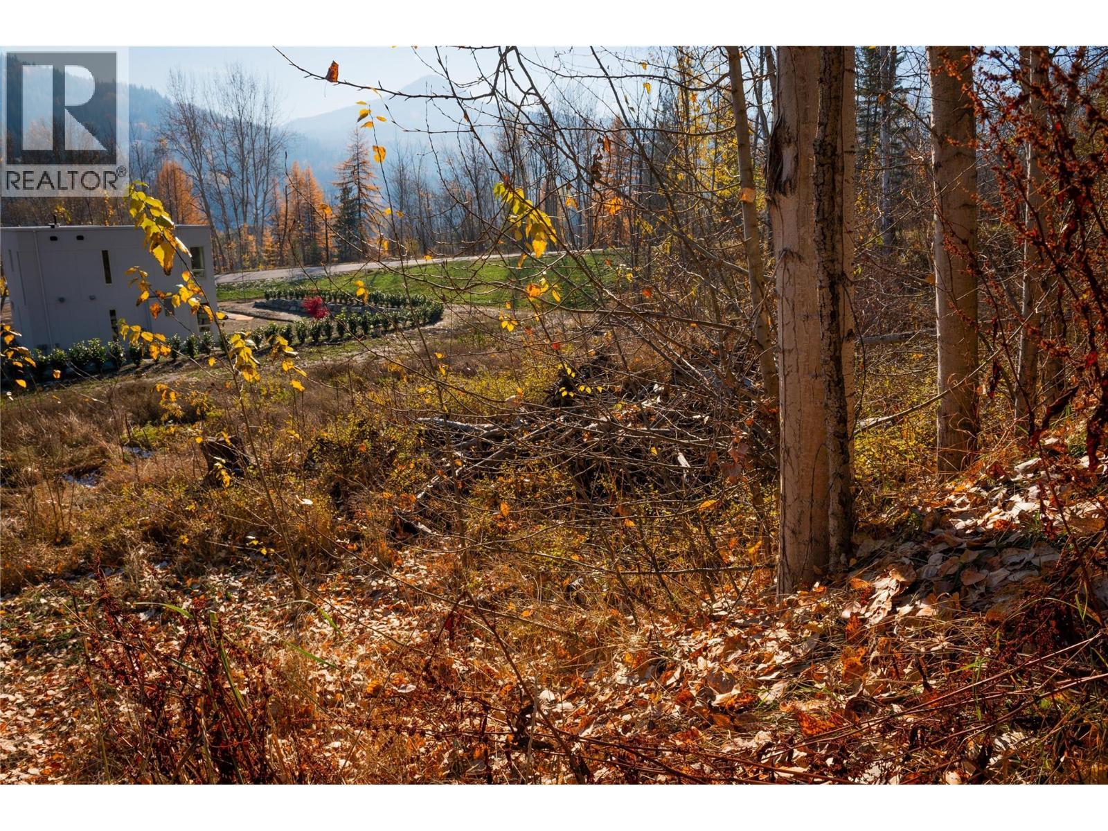 220 Whitman Way, Warfield, BC