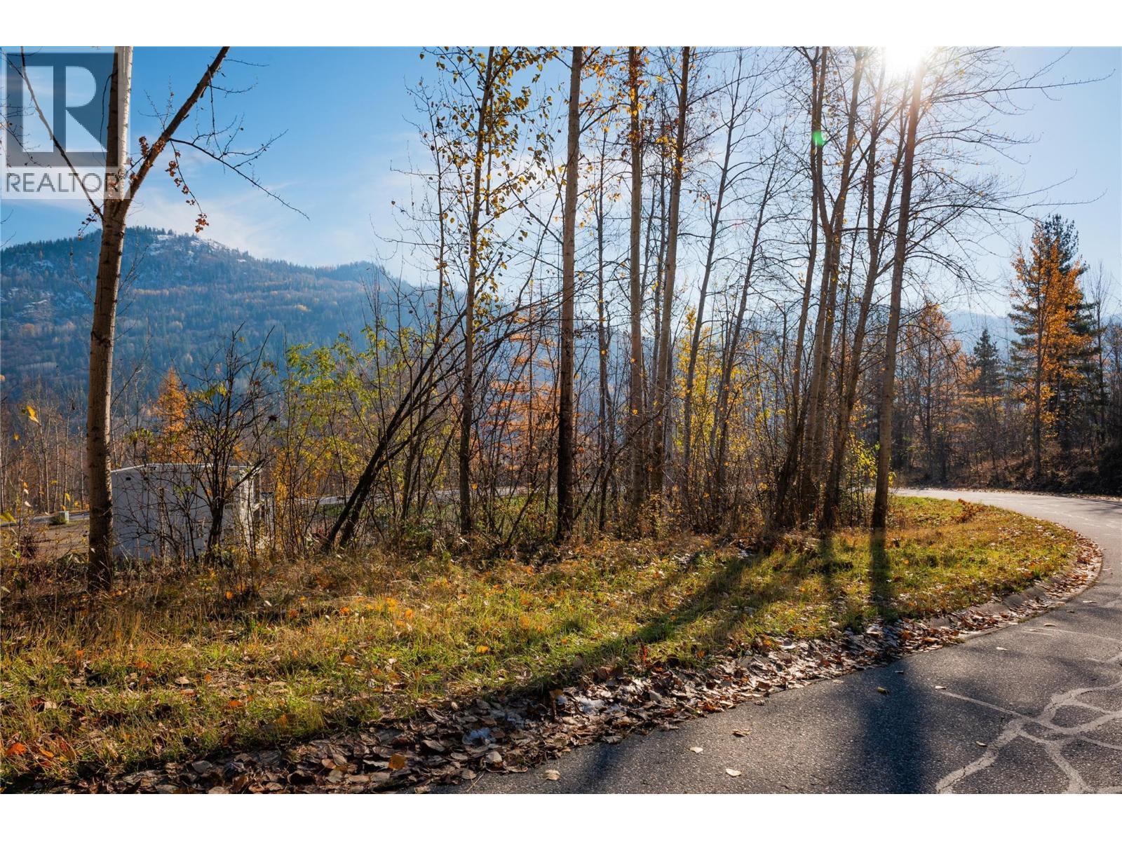 220 Whitman Way, Warfield, BC