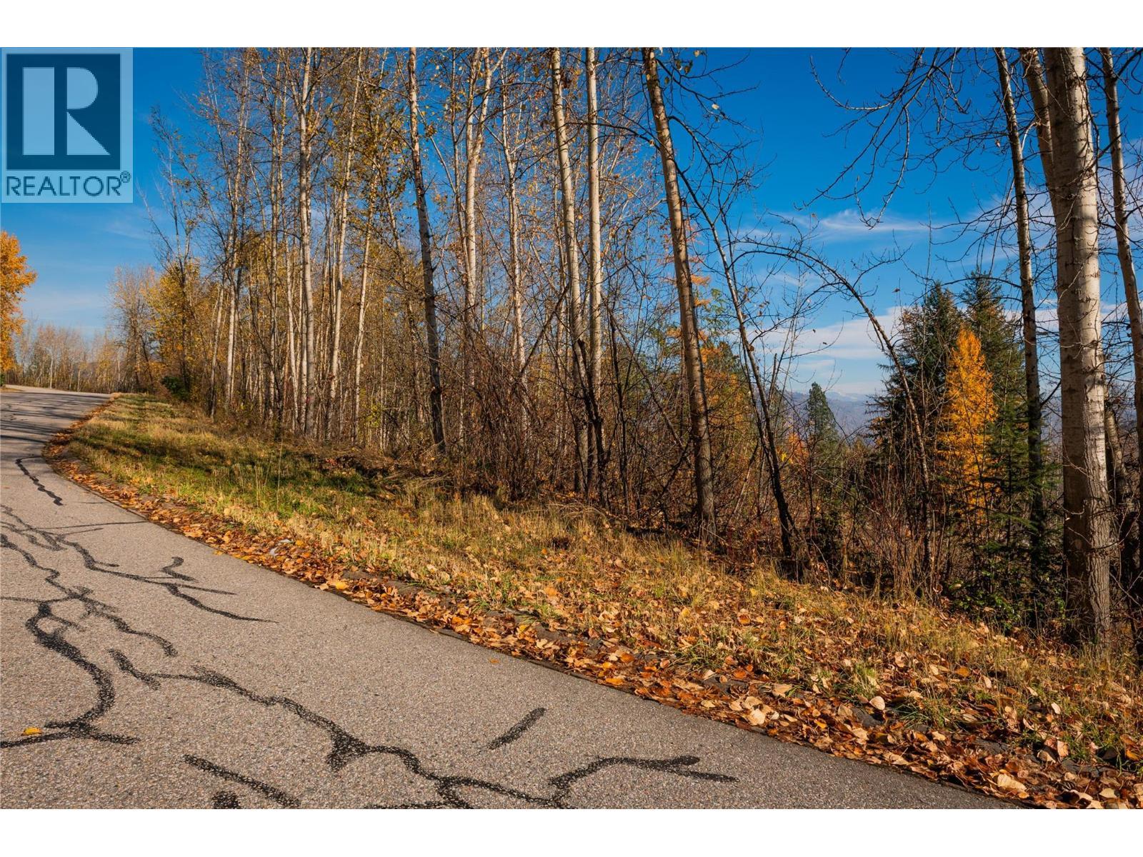 220 Whitman Way, Warfield, BC