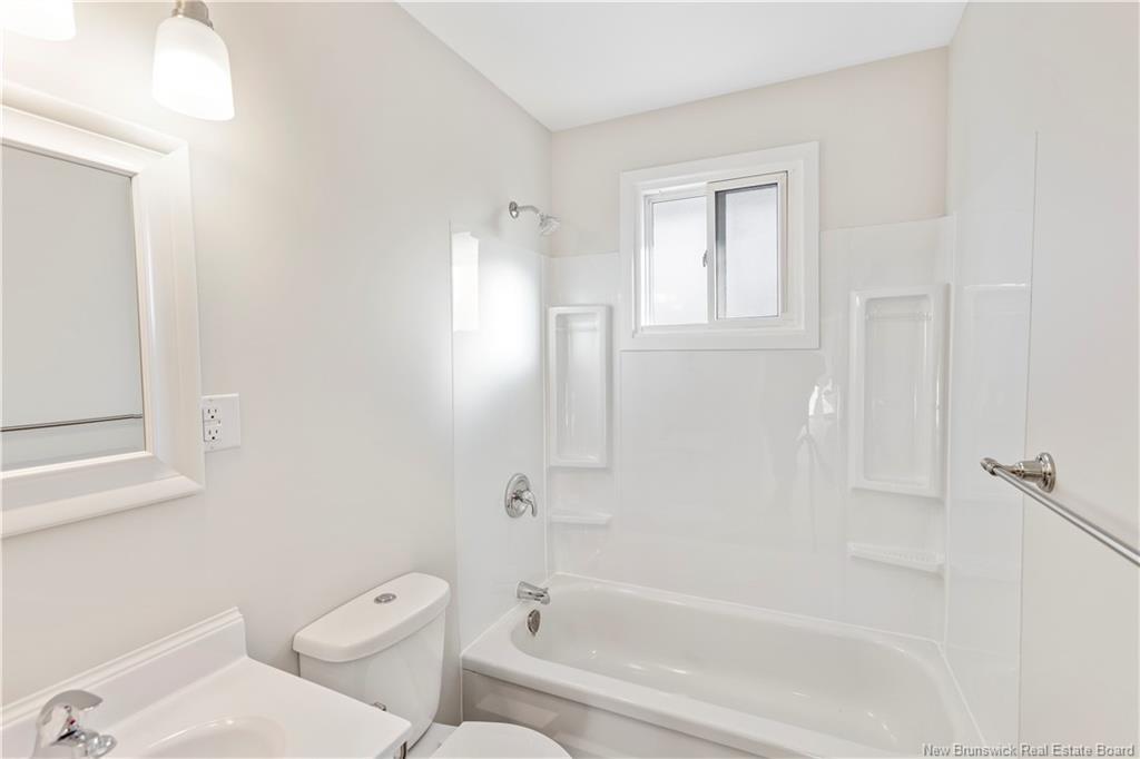 25-27 Whitney Ave, Moncton, NB