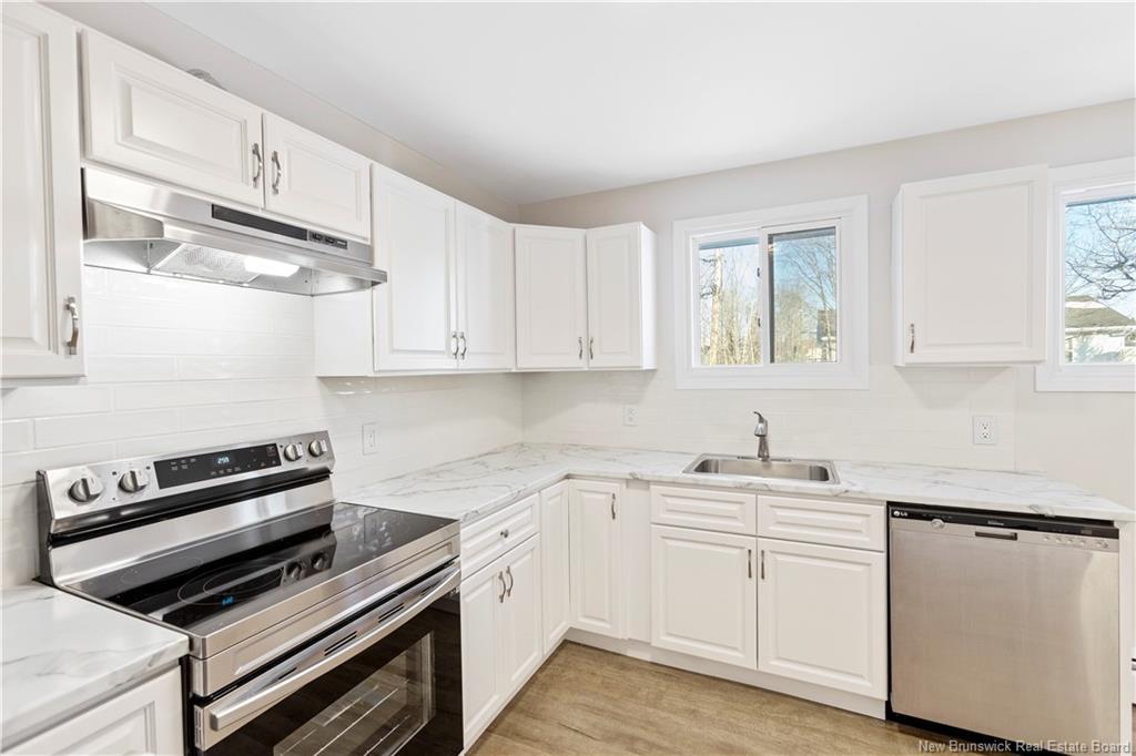 25-27 Whitney Ave, Moncton, NB