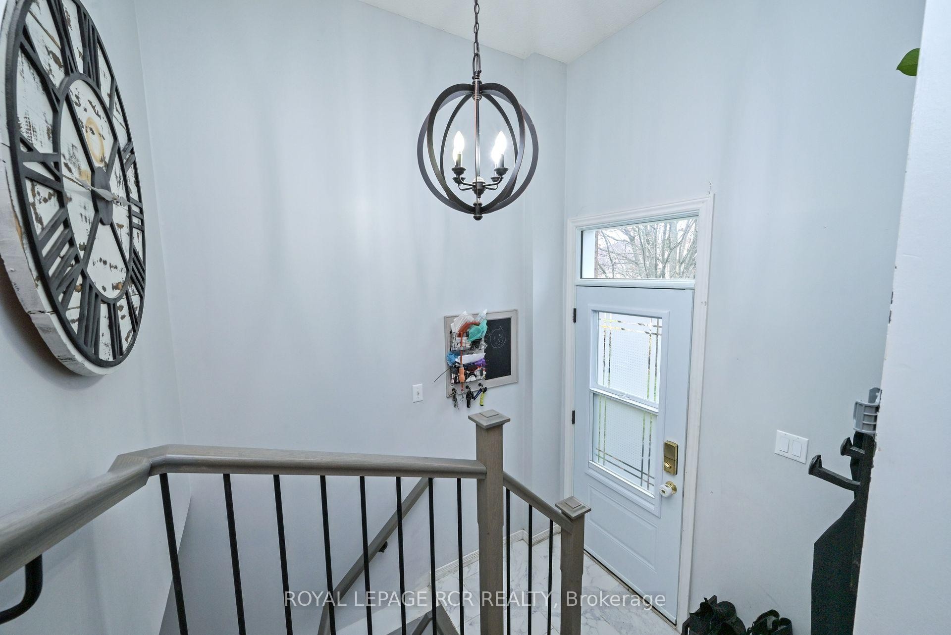 121 Dyer Drive, Wasaga Beach, ON - Indoor Photo Showing Other Room