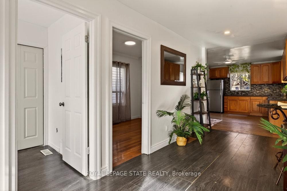 163 Hope Avenue, Hamilton, ON - Indoor Photo Showing Other Room