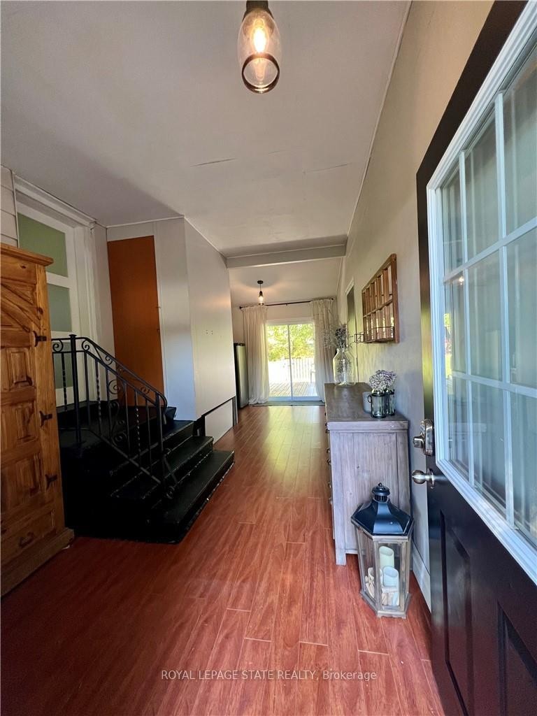 104 Diltz Road, Haldimand, ON - Indoor Photo Showing Other Room