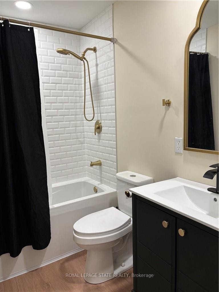 104 Diltz Road, Haldimand, ON - Indoor Photo Showing Bathroom