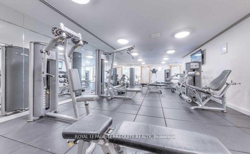 Ph3-225 Webb Drive, Mississauga, ON - Indoor Photo Showing Gym Room