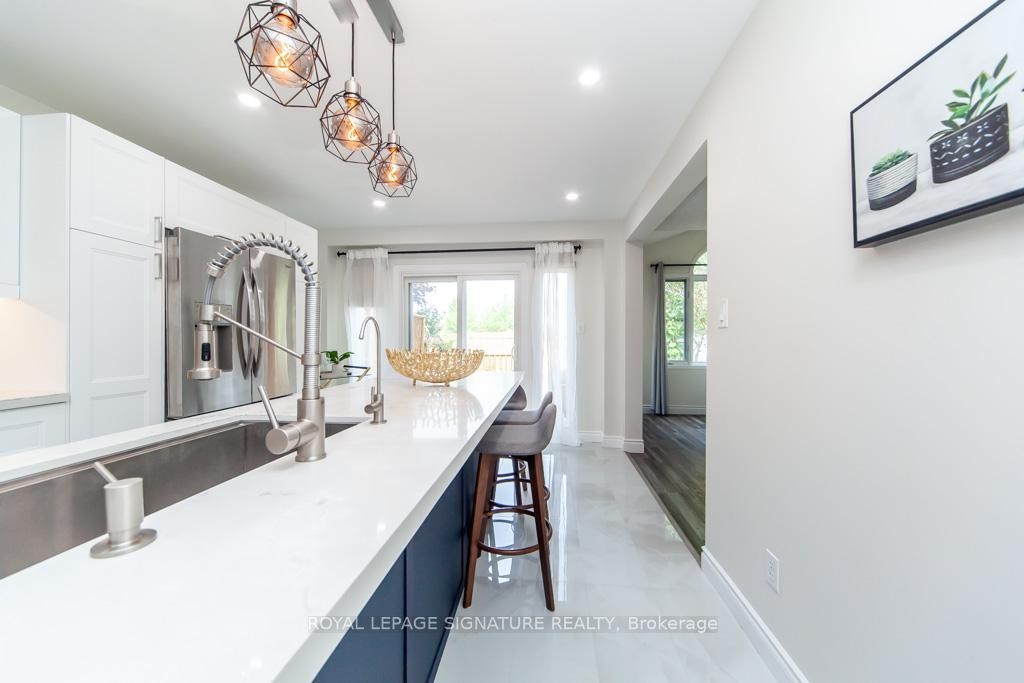 Main-579 Windjammer Way, Waterloo, ON - Indoor