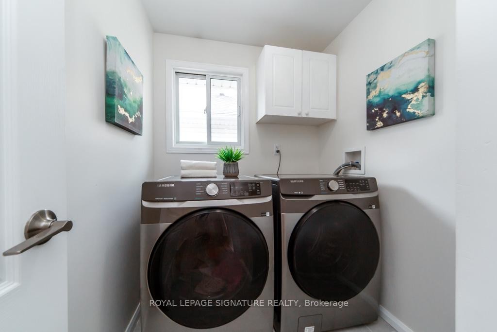 Main-579 Windjammer Way, Waterloo, ON - Indoor Photo Showing Laundry Room
