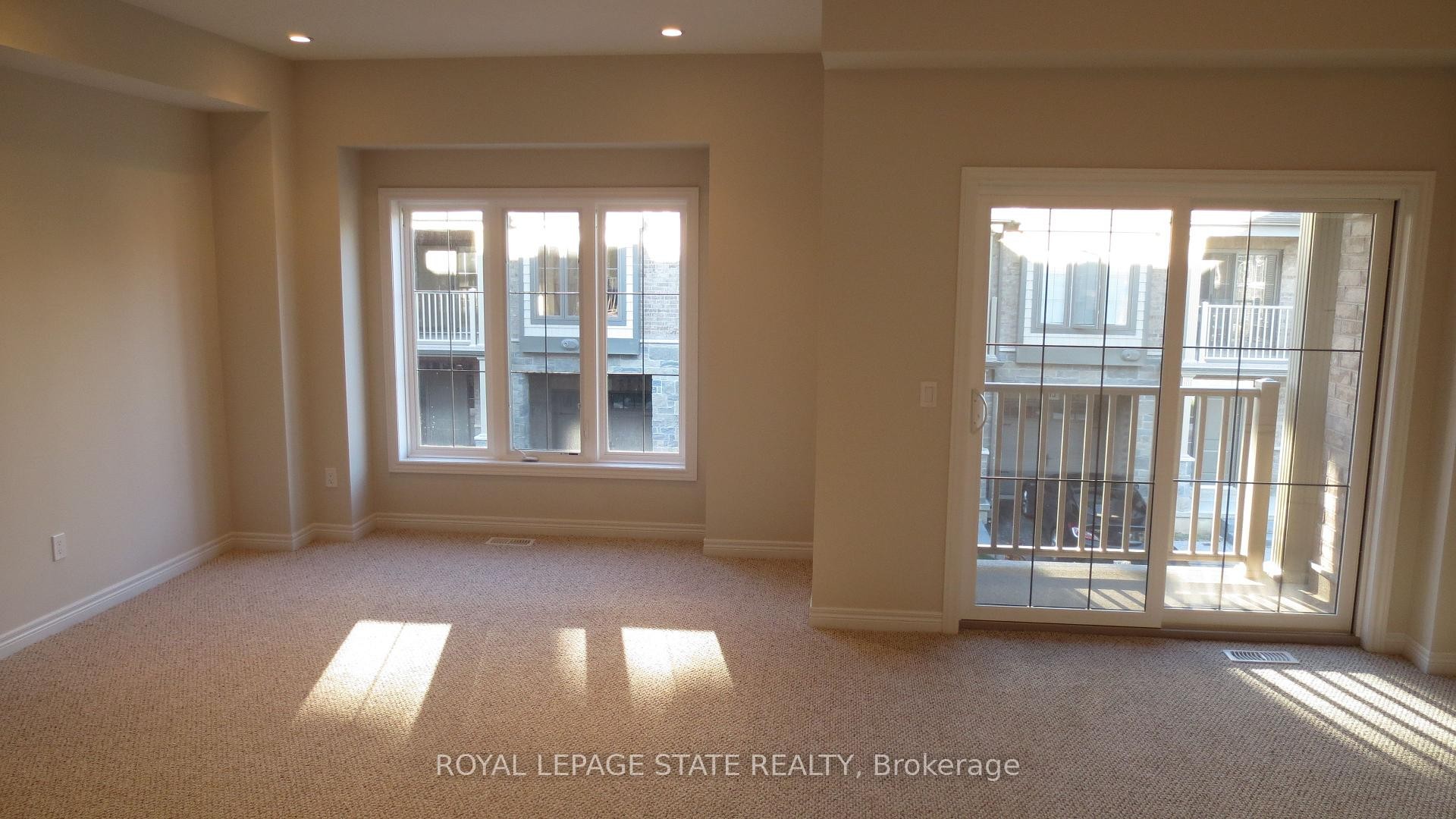 12 Waterview Drive, Hamilton, ON - Indoor Photo Showing Other Room