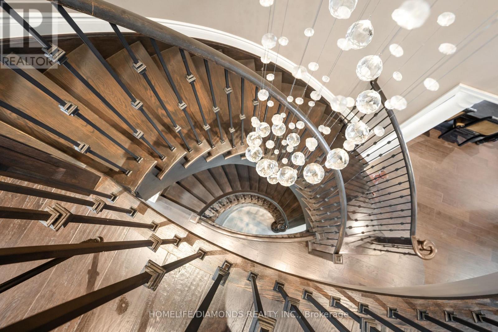 36 West Coast Trail, King, ON - Indoor Photo Showing Other Room