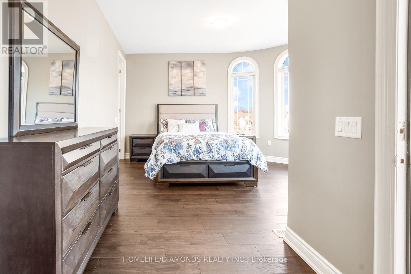 36 West Coast Trail, King, ON - Indoor Photo Showing Bedroom
