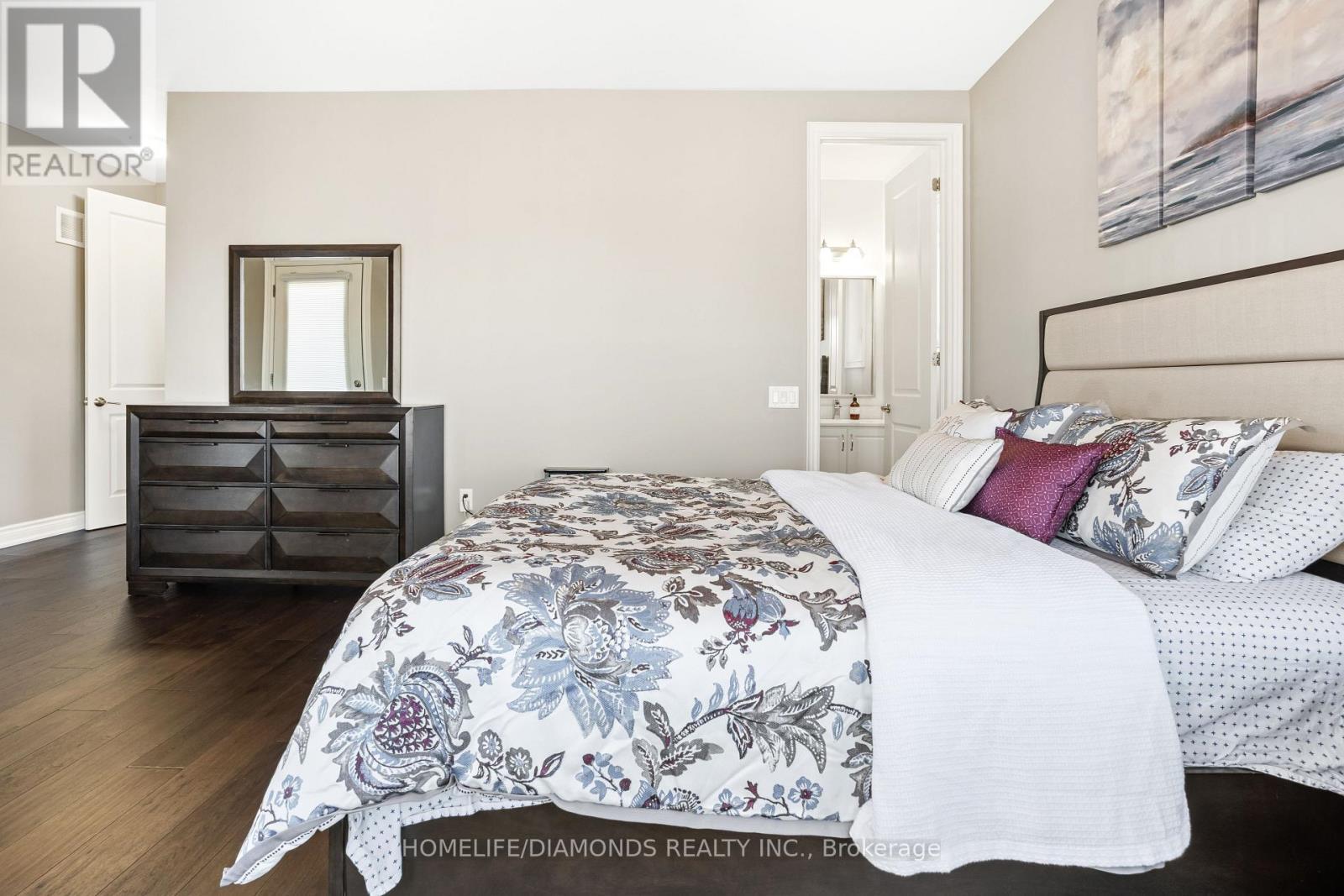 36 West Coast Trail, King, ON - Indoor Photo Showing Bedroom