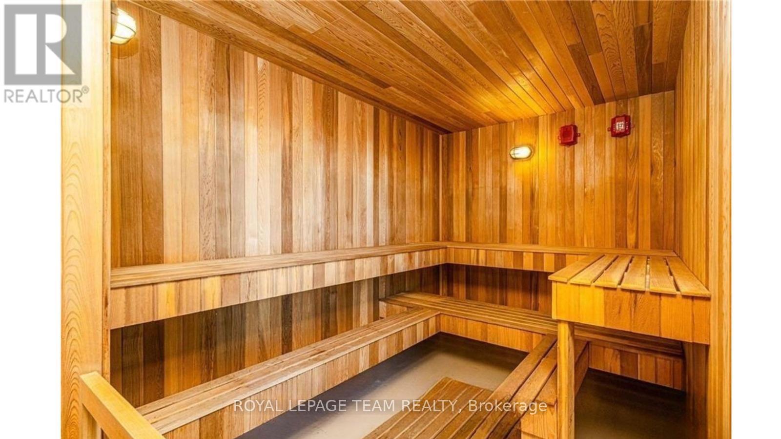 2302 - 805 Carling Avenue, Ottawa, ON - Indoor Photo Showing Other Room