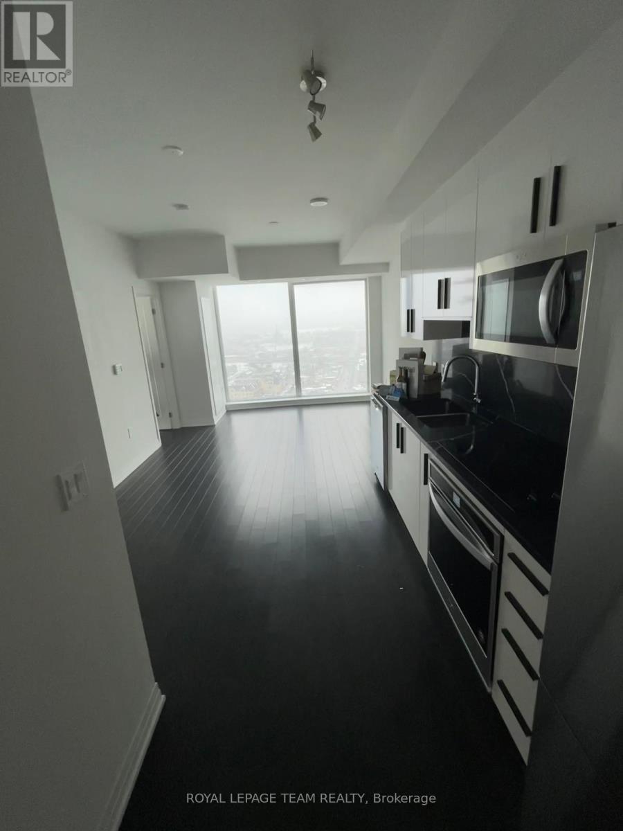 2302 - 805 Carling Avenue, Ottawa, ON - Indoor Photo Showing Kitchen