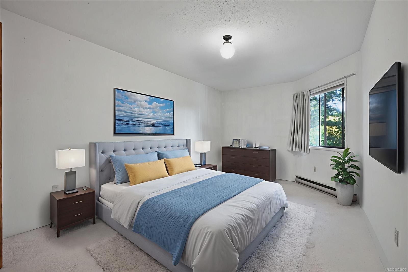 504-69 Gorge Rd West, Saanich, BC - Indoor Photo Showing Bedroom