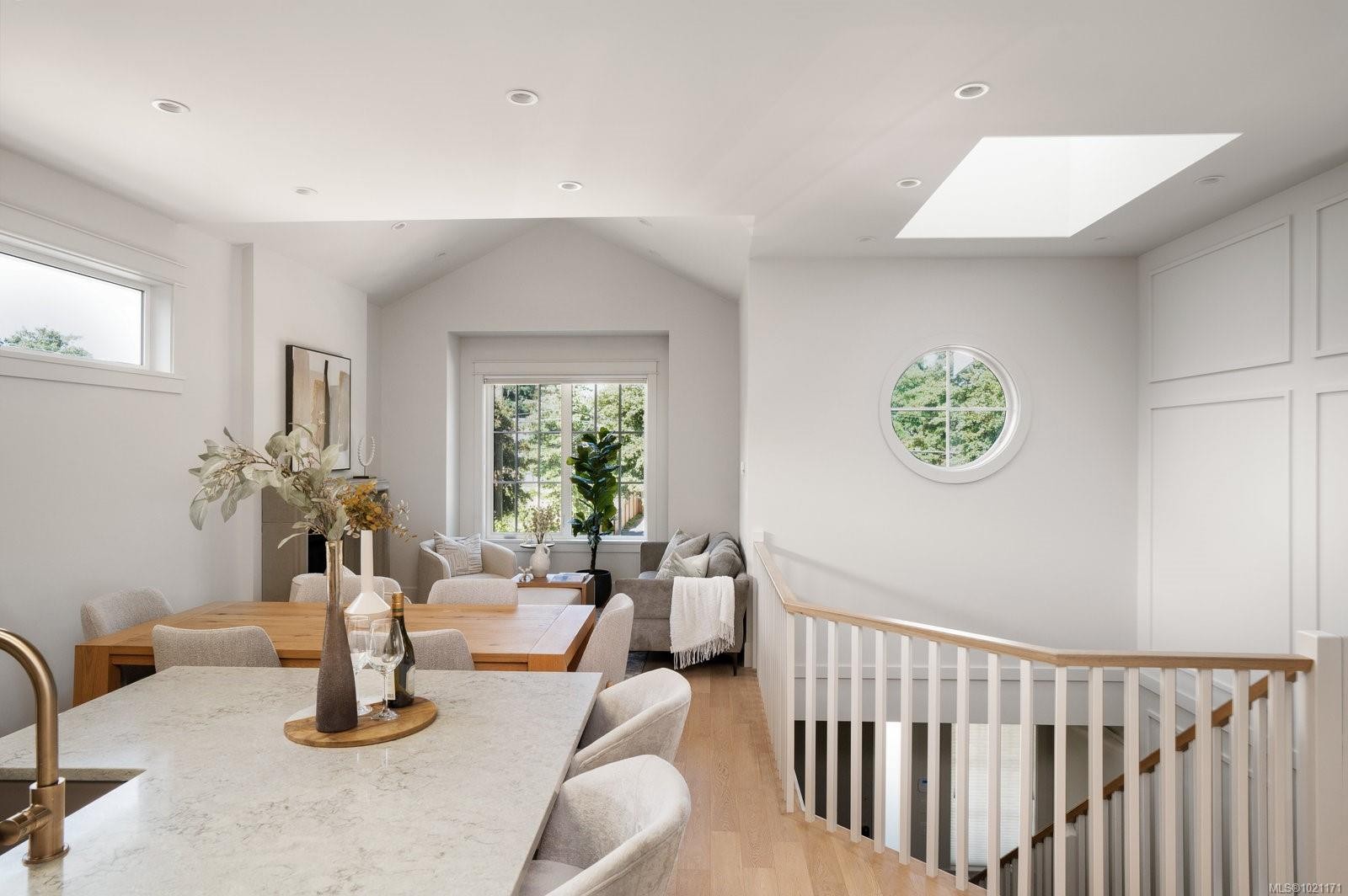 2639 Victor St, Victoria, BC