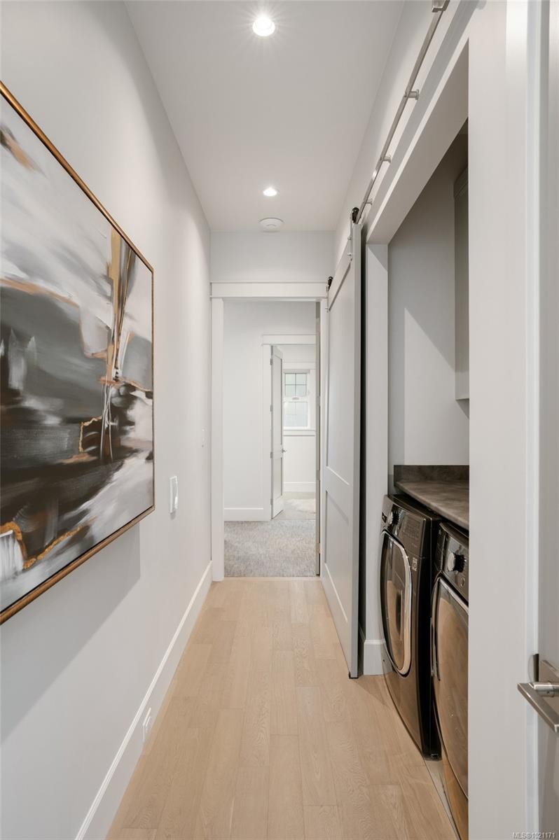 2639 Victor St, Victoria, BC