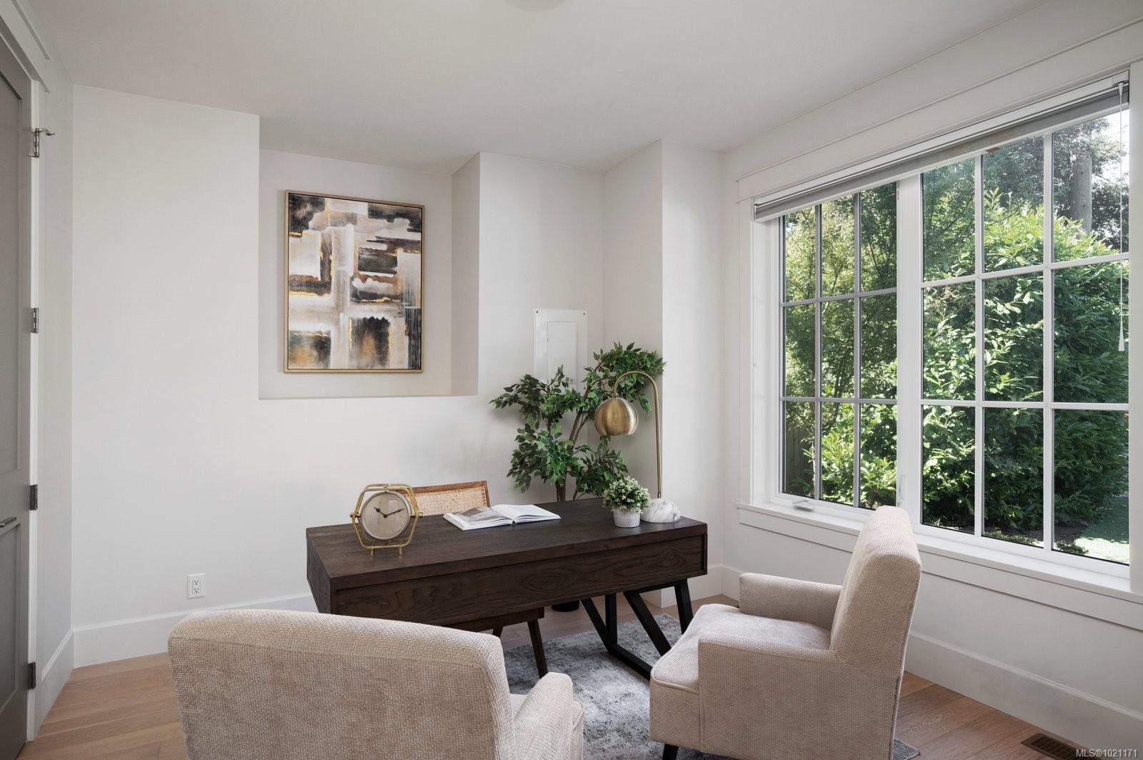 2639 Victor St, Victoria, BC