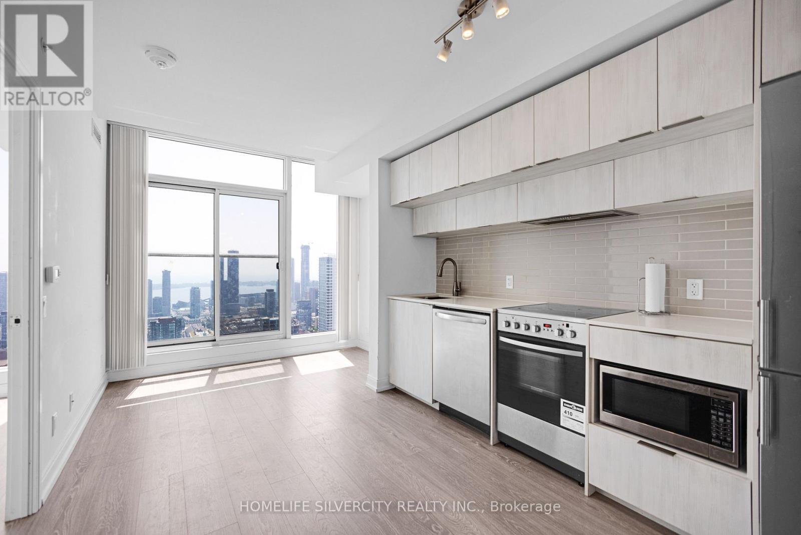 Ph8 - 181 Dundas Street E, Toronto, ON - Indoor Photo Showing Kitchen