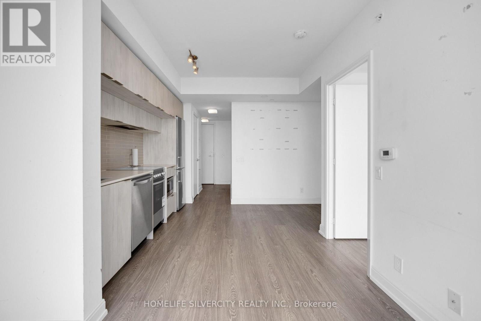 Ph8 - 181 Dundas Street E, Toronto, ON - Indoor Photo Showing Kitchen