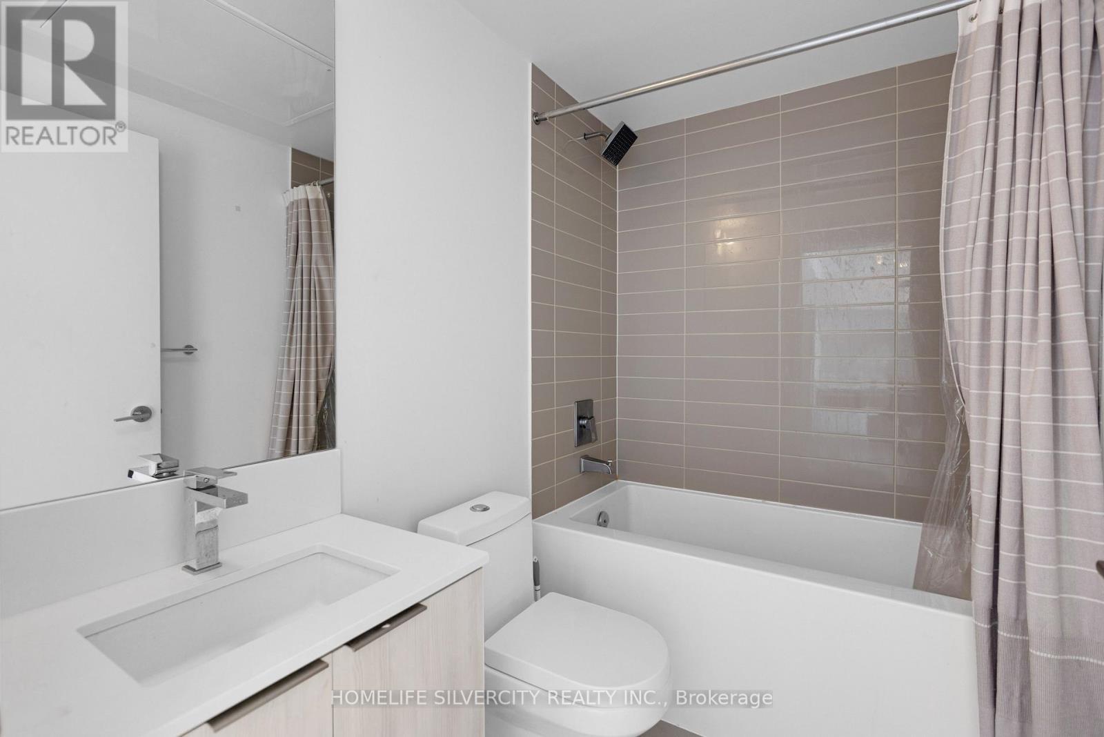 Ph8 - 181 Dundas Street E, Toronto, ON - Indoor Photo Showing Bathroom