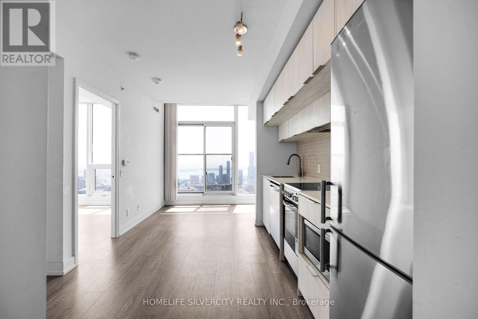 Ph8 - 181 Dundas Street E, Toronto, ON - Indoor Photo Showing Kitchen With Upgraded Kitchen