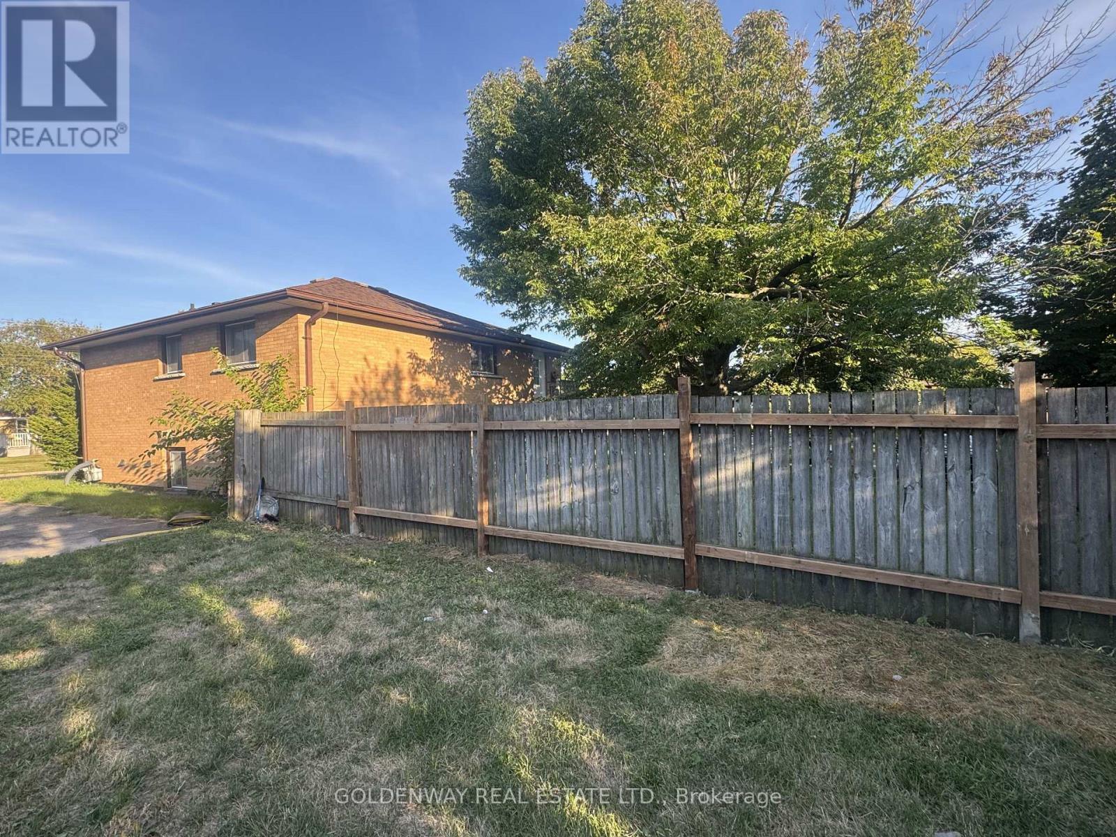 Main - 1286 Cedar Street, Oshawa, ON - Outdoor