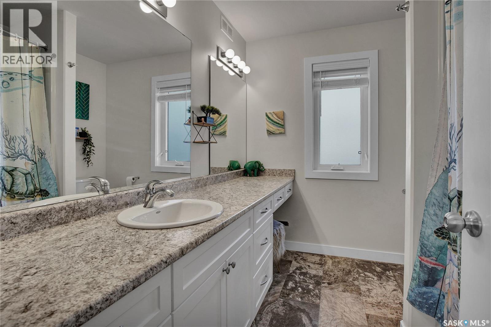 917 Rock Hill Lane, Martensville, SK - Indoor Photo Showing Bathroom