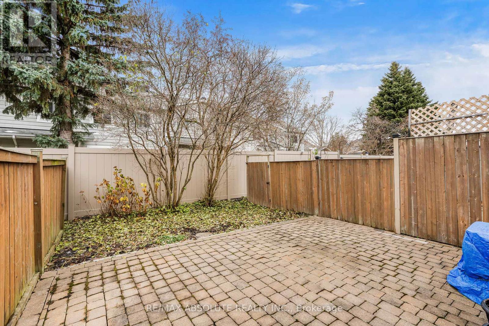 11 Foxden Place, Ottawa, ON - Outdoor