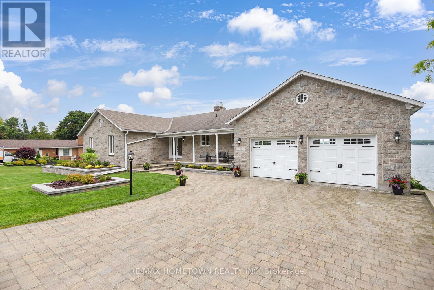 1111 Burnside Drive, Augusta, ON - Outdoor