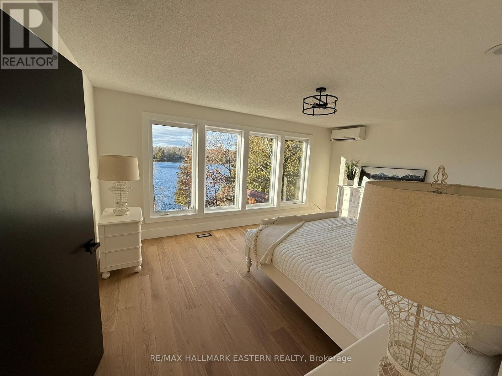 326 Indian Point Road, Kawartha Lakes (Bexley), ON - Indoor Photo Showing Bedroom