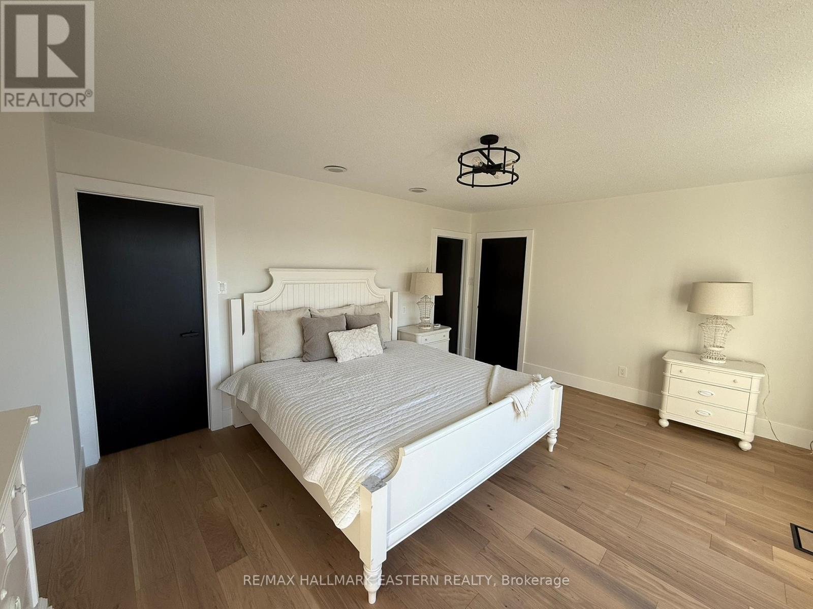 326 Indian Point Road, Kawartha Lakes (Bexley), ON - Indoor Photo Showing Bedroom