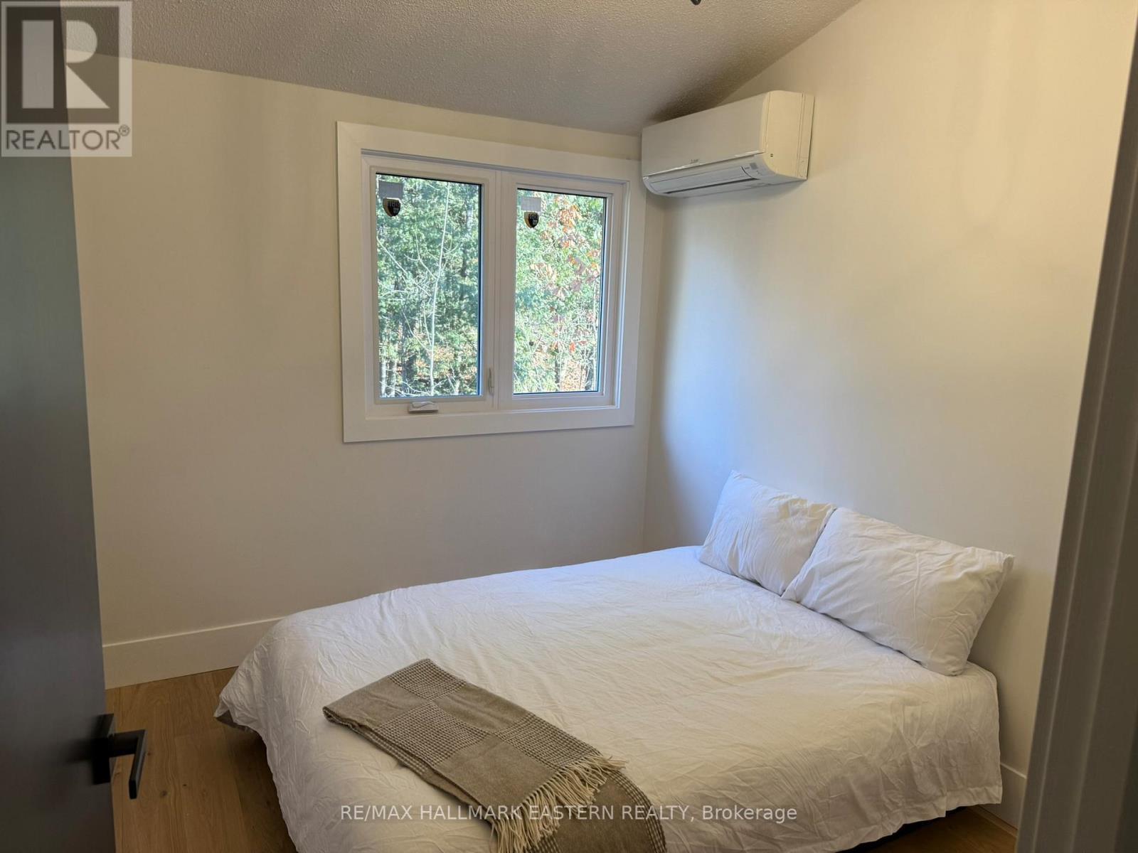 326 Indian Point Road, Kawartha Lakes (Bexley), ON - Indoor Photo Showing Bedroom