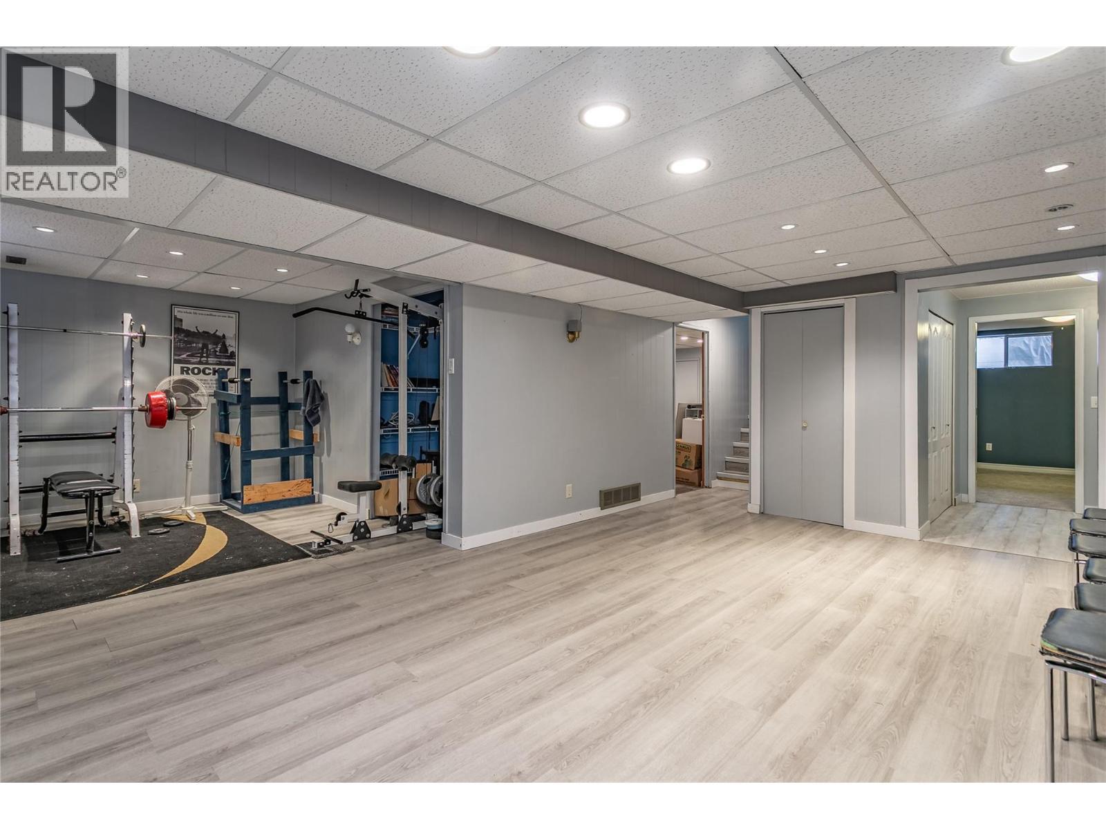 250 Husch Road, Kelowna, BC - Indoor