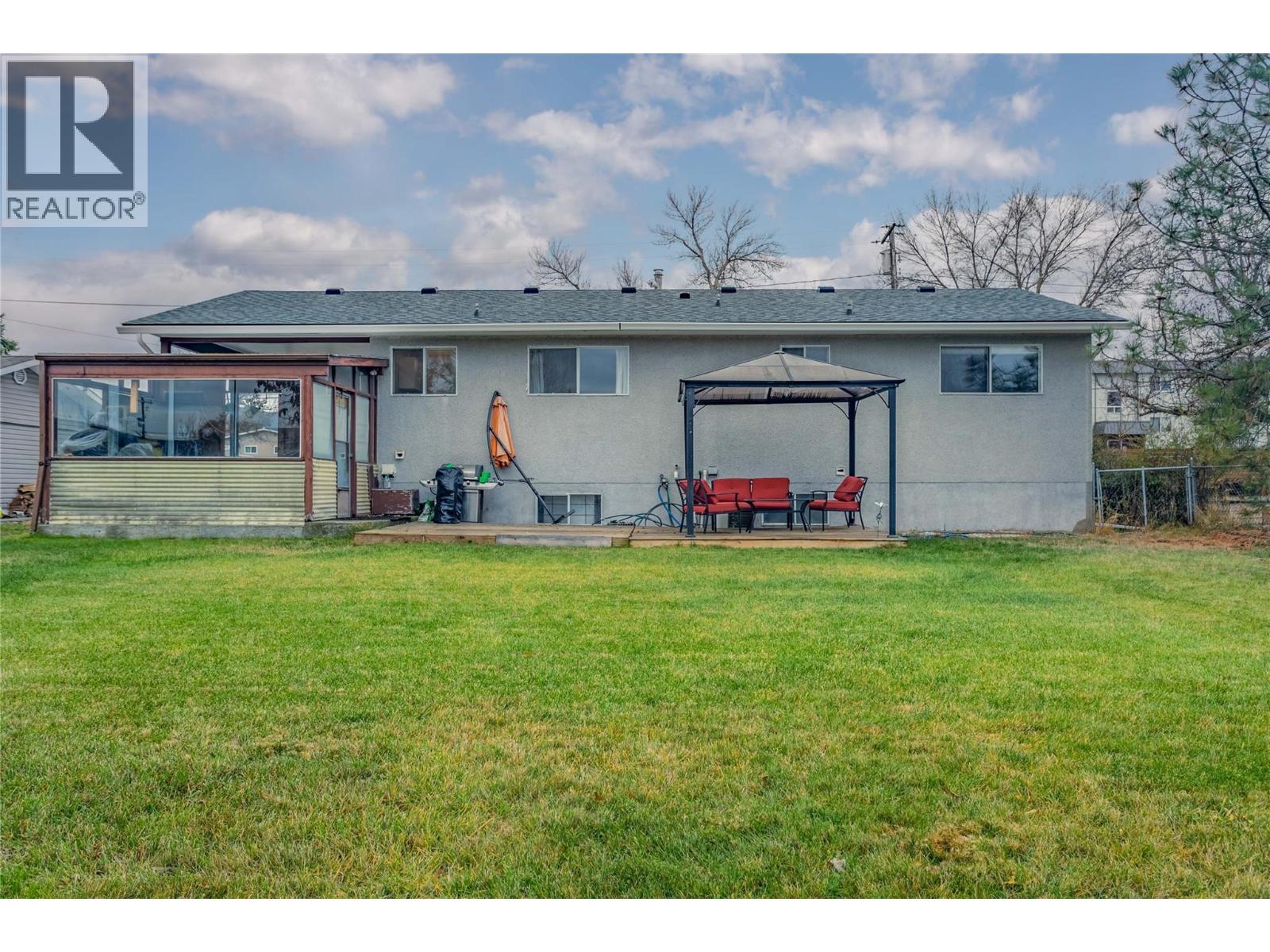 250 Husch Road, Kelowna, BC - Outdoor